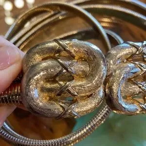 Hattie Carnegie | Accessories | Hattie Carnegie Vintage Rare  display picture 2